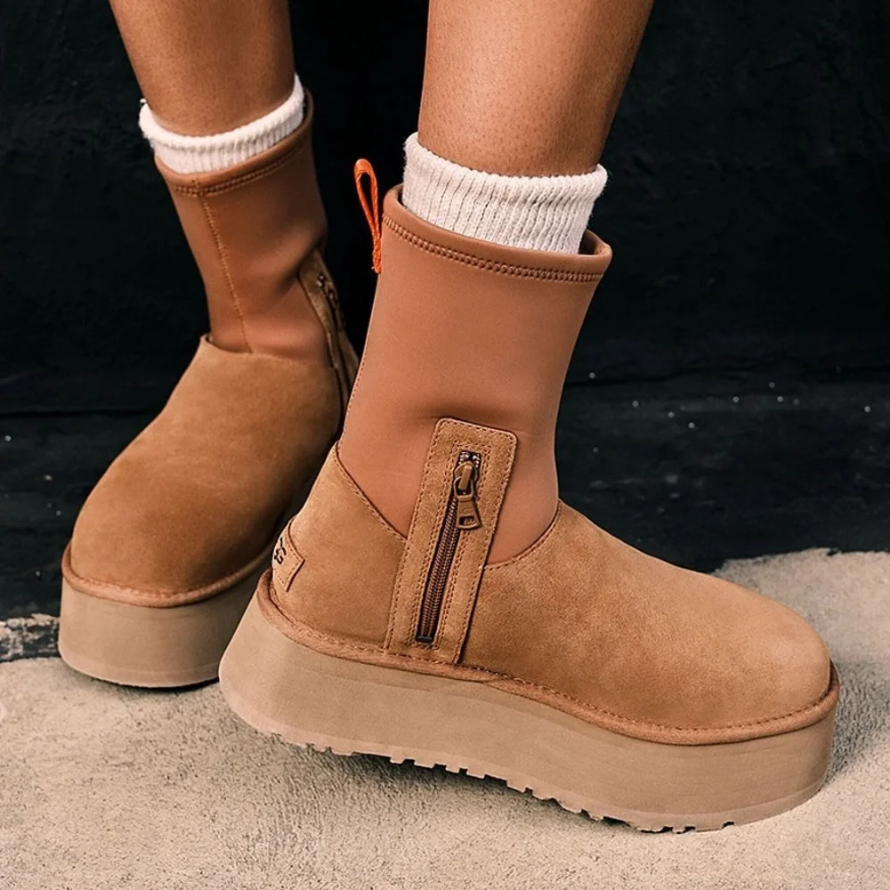 UGG Classic Dipper Boot in Chestnut - Picture 4 of 11